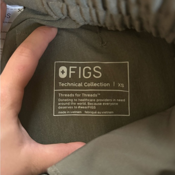 FIGS HEATHERED OLIVE SCRUB SET XS - Picture 9 of 9